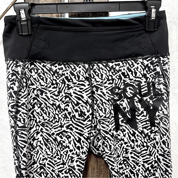 Lululemon leggings size 4 X Soul NY Pace Pusher Crop Leggings sz 4 Luxtreme - Picture 5 of 14